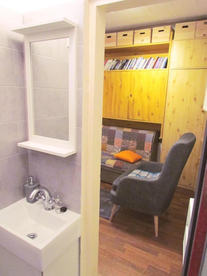 Center Studio Apartment 普拉 外观 照片